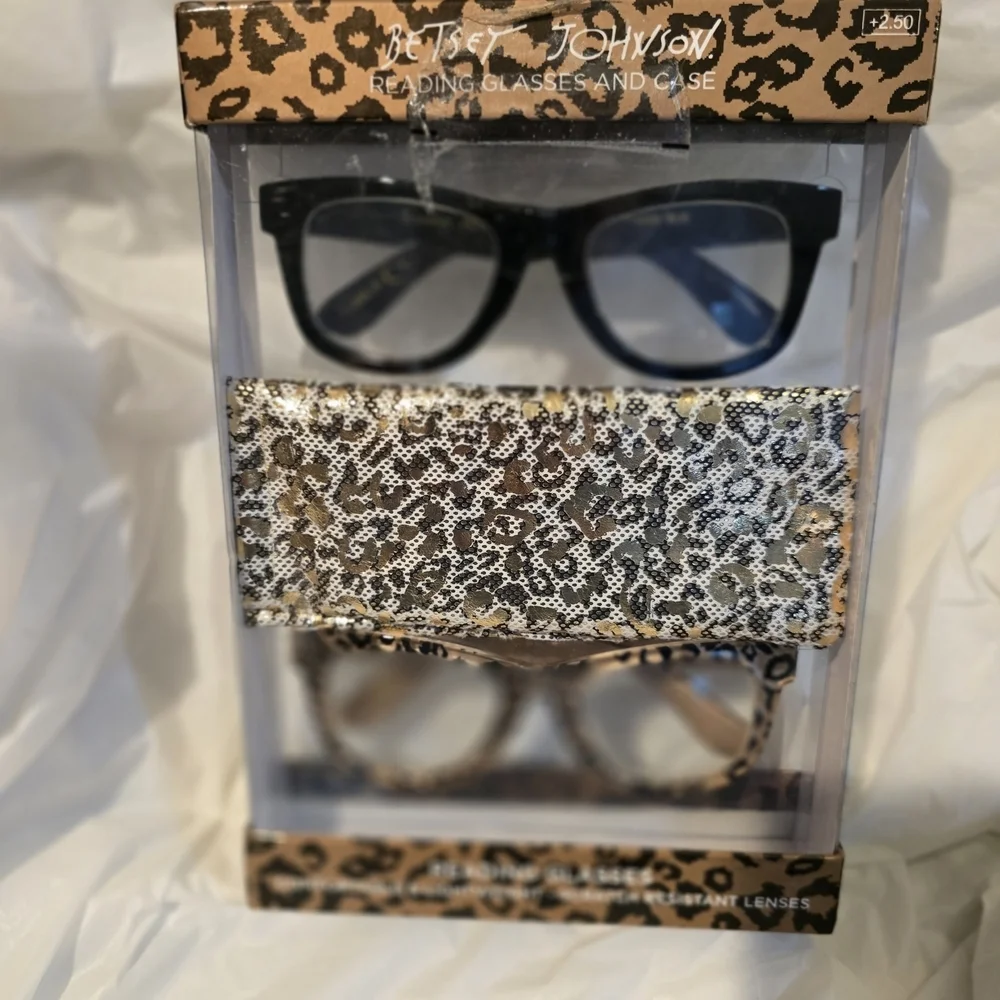 Leopard Print Glasses Set